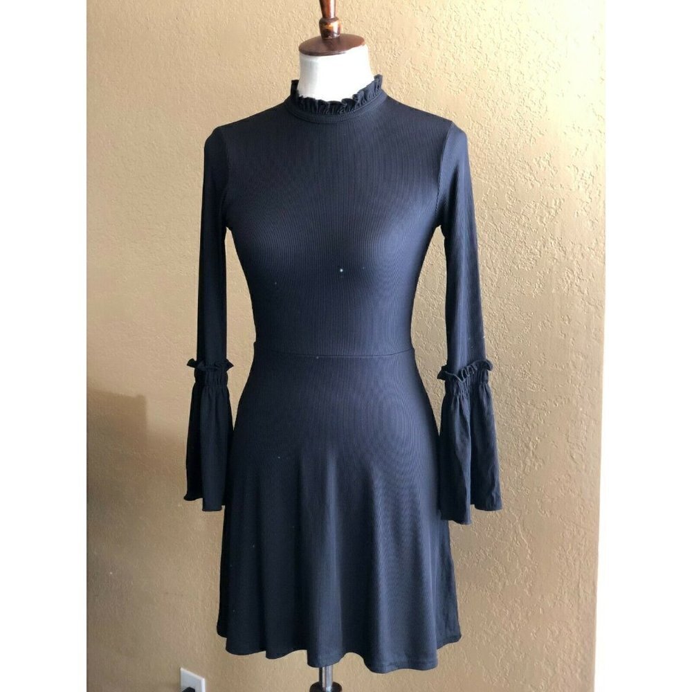 TOPSHOP Womens Black Fluted Ribbed Jersey Skater Dress Size 2 US NGB - Picture 2 of 12